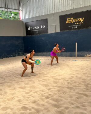 Poliana Botelho Instagram - De volta ao beach tênis 🎾