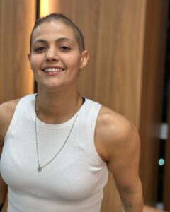 Poliana Botelho Most Liked Photos and Posts