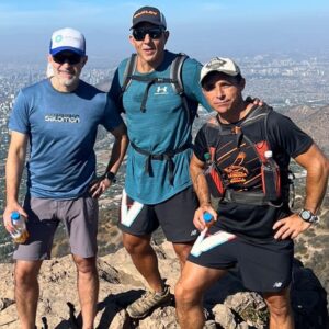Polo Ramírez Instagram - Subida bien conversada al Manquehuito junto a @marcosottenhsimer y @c.s_gato Gran forma de terminar la semana. @subaruchile