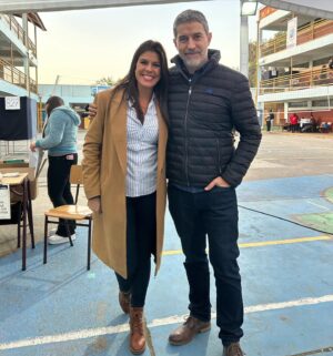 Polo Ramírez Instagram - Junto a mi querida @naty_lopezg en Maipú cubriendo las elecciones para @teletrece Y mañana a las 6:30 como siempre en T13 AM.