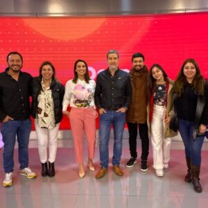 Polo Ramírez Instagram - Parte de nuestro pequeño gran equipo de #SinDespertador ¡puros profesionales de primera! Un privilegio haberlos acompañado cada sábado en este programa que hicimos con tanto cariño. @canal13cl @una_tal_chan @gianfranco_marcone @cfrancoalarcon @ssolangeramirez @cataramostv @villalobos.rm @lfonsecarr_