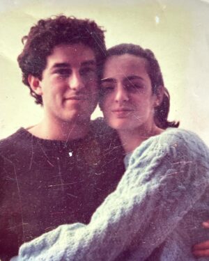 Polo Ramírez Instagram - Después de 36 años, sigo enamorándome de ti cada día. Gracias por esta vida juntos y por seguir abrazada a mí. @mlriveros