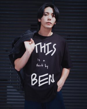 Poompat Iam-samang Instagram - ก็ของมันต้องมีนิหน่า 😾😾
“THIS is a shirt by BEN”
เปิด Pre-Order แล้วที่
🔗 https://shopping.thaiticketmajor.com/BenBDtshirt2023/

#Ben22ndBD2023
#BenBunyapol 
#JustUpArtist