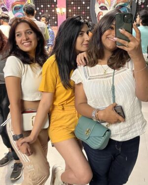 Poorti Arya Instagram - We Had The Kind Of Connection Most People Spend Lifetimes To Find 💚🤎
