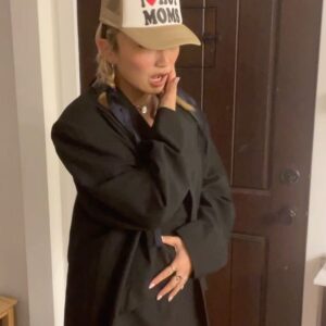 Poppy Liu Instagram - i ❤️ hot moms