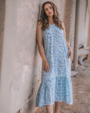 Prachi Tehlan Instagram - One of my all time favourite home grown sustainable brand 😍 Siddhi Thank you for pouring your love in it ❤️❤️

👗: @raeth_official 
📸: @jibin_dev_official 
💄: @makeup_by_shibinantony 
🙋🏻‍♀️: @rashmimuraleedharan
✂️: @blackbatchframes

#homegrown #sustainable #jaipurgrown