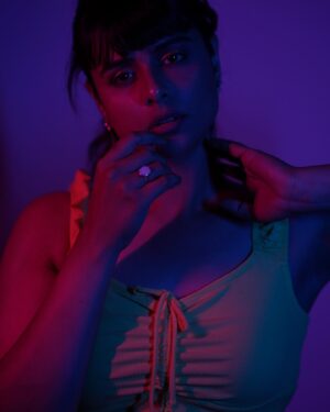 Prachi Tehlan Instagram - Jump into my pool of raw pictures clicked by the sweetest @jiksonphotography ! Well.. he is the one who did my first ever shoot in Kochi ❣️

Enjoy the bangs 🥳