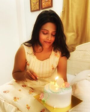 Praneeta Patnaik Instagram - One of the best birthdays I ever had 🥹
Grateful for all the love and blessings you showered♥️ Manifesting great things this year 🙏🏻
#birthday #latepost