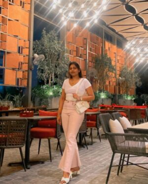 Praneeta Patnaik Instagram - Ponmani un veetil sowkyama 
Naan ingu sowkyame..