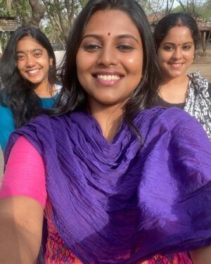 Praneeta Patnaik Instagram - I wish there was an option to post more than 10 pictures on Insta. 
Kumari Srimathi is set to make its grand entry tomorrow and I couldn’t wait to share the BTS with you all! (I had been saving them since 3 years in my phone).