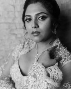 Praneeta Patnaik Instagram - Shining, because its my golden hour ✨ 
.
.
Team :-
MUA @lemysumi 
Hair by @madhuhairstylisthyd 
Outfit @houseofakhilaaakurathi 
Jewellery @shop.ornateway 
Styled by @spacefashionconsultancy 
Images by @sriramambati and @srikanth_jangili_ 
Nails by @nailaffinityhyderabad