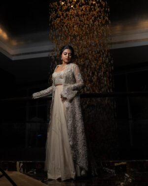 Praneeta Patnaik Instagram - Shining, because its my golden hour ✨ 
.
.
Team :-
MUA @lemysumi 
Hair by @madhuhairstylisthyd 
Outfit @houseofakhilaaakurathi 
Jewellery @shop.ornateway 
Styled by @spacefashionconsultancy 
Images by @sriramambati and @srikanth_jangili_ 
Nails by @nailaffinityhyderabad