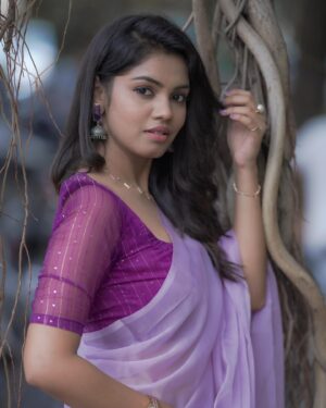 Pranika Dhakshu Instagram - அவளாய் அவளிருப்பதே 
அவளுக்கு அழகு..!!! 🌼🫰

Outfit - @mahizhmathy_ratnachalam 
Photographer - @camerasenthil 
Shoot Organized by @rrajeshananda 

#pranikadhakshu #zara #saree #sareelove #fashion #lavender
