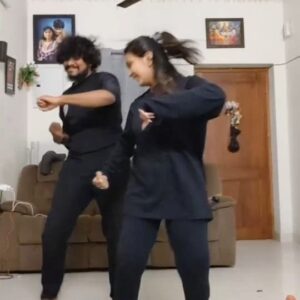 Prankster Rahul Instagram - ❤️❤️ Bday Vibe with my Wife 😉 Once again Happy Birthday 🎈🎈🎈