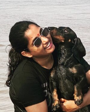 Prasanna Varma Danthuluri Instagram - #unconditionallove 😘😍💗
#Thanks fur the memories #bruce 🐕‍🦺🐶
.
.
#throwbackmemories #petlovers #doglover #dog #beachvibes #beachlife #petlove
