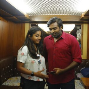 Prasanna Varma Danthuluri Instagram - Happy moments 😁Happy thoughts 💭 Happy dreams 😴Happy feelings 😍Happy birthday 🥳 💐🎂 sir 
@actorvijaysethupathi 
.
.
.
#bestmemories #makkalselvan #makkal #vijaysethupathi