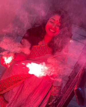 Prasanna Varma Danthuluri Instagram - Add colour to your life with this Diwali 🎇💥💥
#keepsmiling 😁😁
.
.
#happydiwali🎉  guy’s