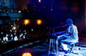 Prateek Kuhad Instagram - Color amidst silhouettes! 

Last leg of the North America #SilhouettesTour. Boston and New York, I’m coming for you!