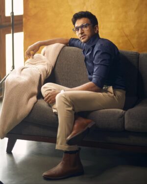 Pratik Gandhi Instagram - When Monday gives you blues, wear them right.
.
.
.
Stylist @styleitwithniki
📸 @lovdipsingh
Outfit @studio_anuraagk
Eyewear @shethoptical
Footwear @yoho_lifestyle
Hair @sandypanwar1810
Makeup @sayyed_makeup_art 
Managed by @kaajalgb