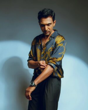 Pratik Gandhi Instagram - Did someone say Saturday?

#DoAurDoPyaar enters it's second week
and 
#MadgaonExpress enters it's 6th week

in theatres near you!

✨

.
.
.

Stylist @styleitwithniki
📸 @lovdipsingh
outfit  @darkhourstore
Chain @vrpfashions
Hair @sandypanwar1810
Makeup @sayyed_makeup_art 
Managed by @kaajalgb