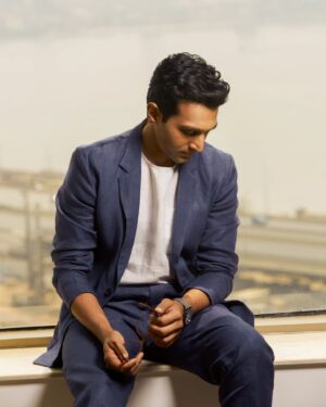 Pratik Gandhi Instagram - Missing my Mumbai.
The sun, the sea, the breeze and the rains.

.
.
.

Stylist - @styleitwithniki
📸 - @lovdipsingh
Outfit - @studio_anuraagk
T-shirt - @linentrailofficial
Eyewear - Armani exchange A/X from @alankaropticalcentre
Footwear - @whitemuds_official
Watch - @franklordcreations
Hair @sandypanwar1810 
Makeup @sayyed_makeup_art
Managed by @kaajalgb