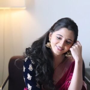 Preethi Asrani Instagram - Enduko Emo...✨️