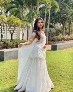 Actress Preethi Asrani HD Instagram Photos and Wallpapers August 2023