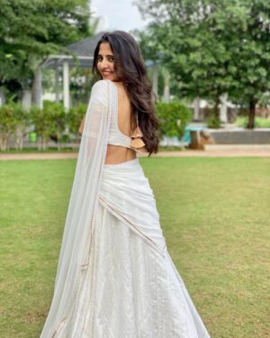 Preethi Asrani Instagram - 🕊️🕊️🕊️

@shilpacouture 🫶
