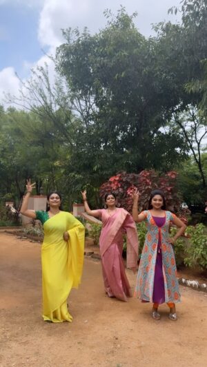 Preethi Sharma Instagram - Kanmani ❤️‍🔥

With my sweethearts @jayashree.s.raj_offical 😍
@i_haanvikasreenivas_official 😍

#aadhya #psr #shootmode #zeetelugu #kanmani #trending #preefam☮️ #preevibes☮️ #preelovesyou☮️