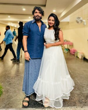 Preethi Sharma Instagram - Glad to meet you sir ✨ 
It’s been long we met and you still remember me 😍✨
Loved the way you waited for me 😍
Lots of love to you sir #akkineninagarjuna sir ✨✨

#bestthinghappenedtome2024 #akkineninagarjuna #preevibes☮️ #preelovesyou☮️
