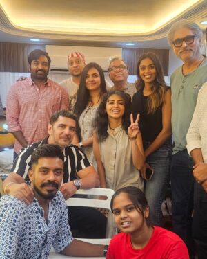 Preethy Karan Instagram - T R A I N 
#my next film ❤️

This Amazing Train journey comes to an end , What a journey, sharing screen space with legends , performing stunts, so much learning and new experiences this film gave me.

#dirMYSSKIN
@actorvijaysethupathi 
#Nasser 
@sundarmaalavika 
@prithiveeraj 
@vcreationsofficial 

Issa wrap for me ❤️