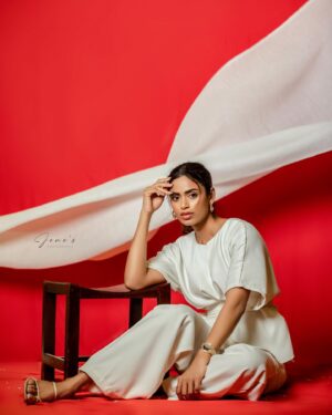 Preethy Karan Instagram - #NPVVP promotions

MUA : @simerna.sushil 
Styling: @gayathribalasubramanian21 
Custom Outfit @sapnaa_gautham 
📸: @jenos_photography @jenovin_05