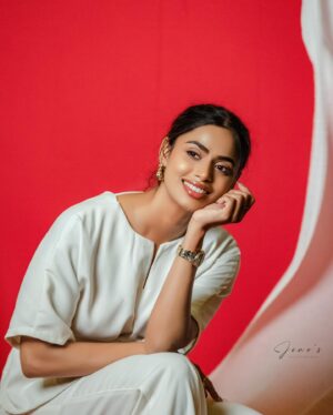 Preethy Karan Instagram - #NPVVP promotions

MUA : @simerna.sushil 
Styling: @gayathribalasubramanian21 
Custom Outfit @sapnaa_gautham 
📸: @jenos_photography @jenovin_05