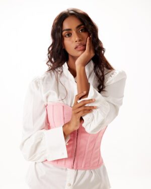 Preethy Karan Instagram - 🤍🌸

Shot by @rajphotostx 
H&M @kalwon_beauty