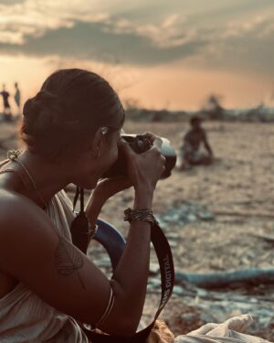 Preethy Karan Instagram - Hard terrains, wounds , blood, dust ,dirt, smoke , fire, sand, people , hardships & hard work
What a wild ride this whole shooting was🔥
It’s a wrap for #thangalaan 

@neelam_productions @ranjithpa  @par_vathy @malavikamohanan_  @the_real_chiyaan @harikrishnananbudurai @anbudan_arjun_ @danielcaltagironeofficial @actormuthukumar @anitha.ranjith @tapraba @kishorkumardop @anbu_saakiyan