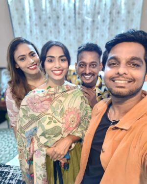 Preethy Karan Instagram - I’m overwhelmed with all the wishes and blessings I have got today , Thank You for all the LoVe showered upon me ❤️ and I 
Wish you all a very Happy & Prosperous New Year 2023 ❤️❤️❤️❤️
