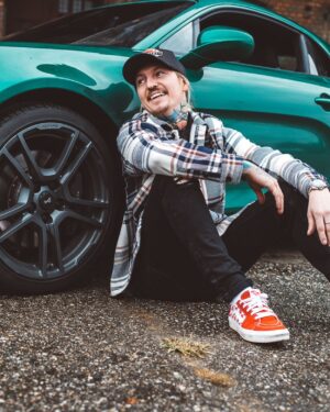 Přemek Forejt Instagram - Díky @alpine.centre.praha a spolupráci s @renault_cz že díky vám si můžu užívat takové věci jako třeba jezdit pár týdnů s touhle střelou Alpine A110 GT 🫶 Já tyhle testování miluju #alpinecars 📸 by @dnesjakofotograf