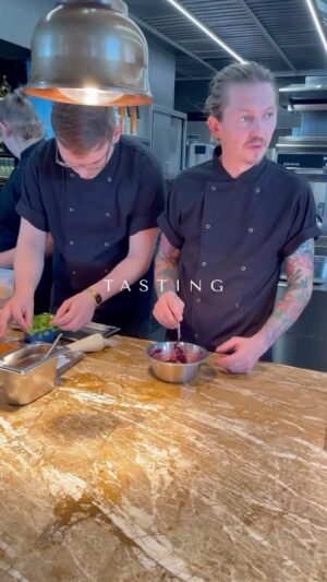 Přemek Forejt Instagram - v @entreerestaurantolomouc  máme nové menu 🤟