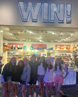 Presley Richardson Instagram - #14 Today🎉 Started off my birthday week in Florida and I’m sure you can guess where I might be ending the week …. #happiestplaceonearth #birthday #birthdayweek