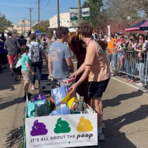 Presley Richardson Instagram - Our Mardi Gras always ends with @mardipawspresents 🐾🐾 #scottswish #mardipaws #glitterpoop #mardigras #giveback