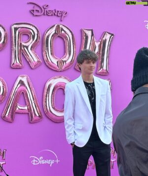 Preston Oliver Instagram - More pics from last night! Wish I could go back and live it again 😪. Thank you once again @disney @disneyplus for the opportunity!!