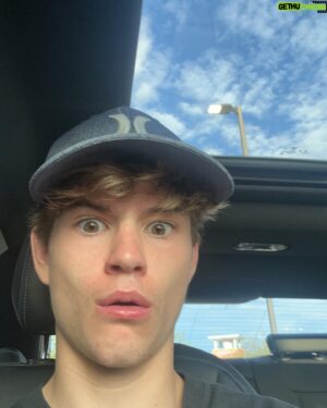 Preston Oliver Instagram - Some amazing flicks of me   the sun through my windshield 😤