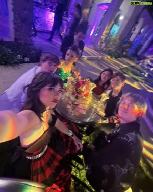 Preston Oliver Instagram - Had a absolute blast at the Prom Pact premiere!!!! Had so much fun meeting up with @thelandongordon and @madeleinemcgraw and her family. Also ran into @_xochitl.gomez and @codyjon and we became besties instantly! 😂