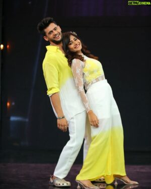Prince Yawar Instagram - ✨✨✨
Hope you guys enjoyed today's sparkling performance. #neethonedance 2.0 

@vasanthi__krishnan🫰

Choreographed by @priyankashetty046 💯

MUA : @akmakeovers850

How much do rate our performance