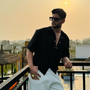 Prince Yawar Instagram - Teliyadhee how m i looking 😜