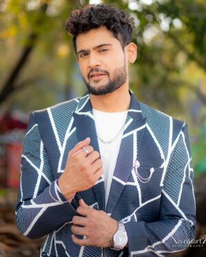 Prince Yawar Instagram - Style is not just about the clothes you wear but a reflection of your character, attitude, and individuality🔥🔥🔥🔥

📸 @nivritiartz_photography 🤍