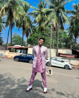 Prince Yawar Instagram - Try not to become a Man of Success , rather become a Man of Value 🤟

#princeyawar #yawar