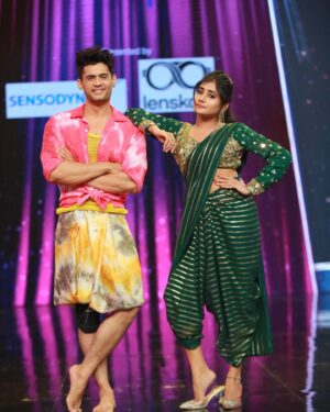 Prince Yawar Instagram - Tonight gonna light up the stage on fire with @vasanthi__krishnan only on NEETHONE DANCE 2.0🥰
Are you excited ❓
