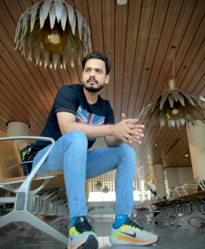 Prince pandey Instagram - #allahabad ✈️. 

.
.
.
#princepandey #instagram