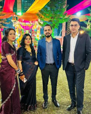 Prince pandey Instagram - #weddingtheseasonhain💕